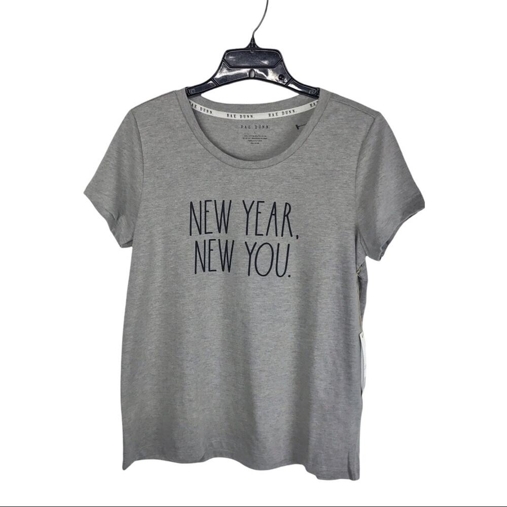 Rae Dunn NWT New Year Holiday Graphic New Year's Grey Tee Shirt